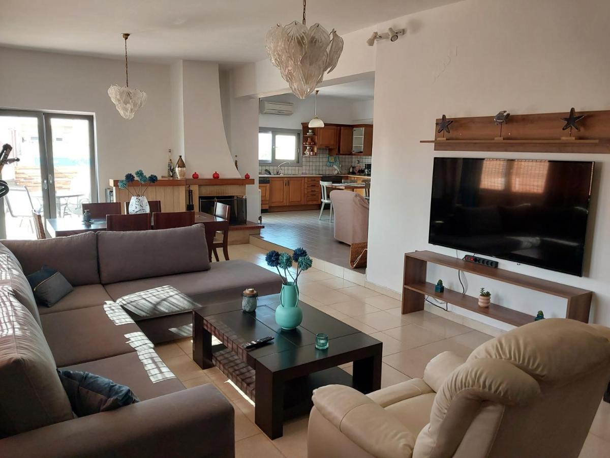 Passatempo Casa - 3 Bedroom Apartment Close To The Swimming Pool Gerani  Exterior photo